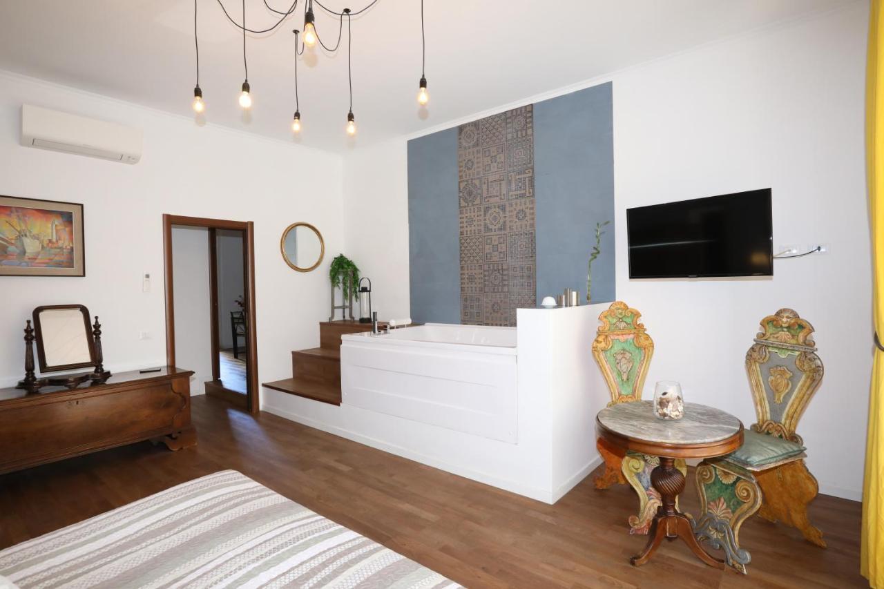 Unique Luxury Apartment And Rooms Rome Exterior photo