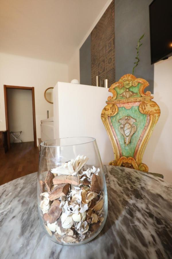 Unique Luxury Apartment And Rooms Rome Exterior photo